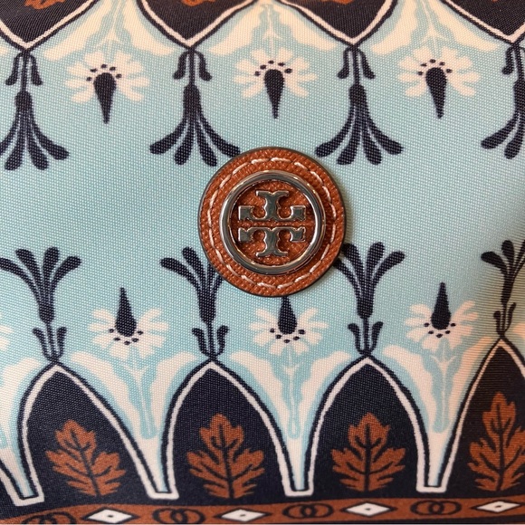 New Tory Burch Virginia Printed Large Cosmetic Case, Lola Montez, Makeup Bag - Picture 7 of 13